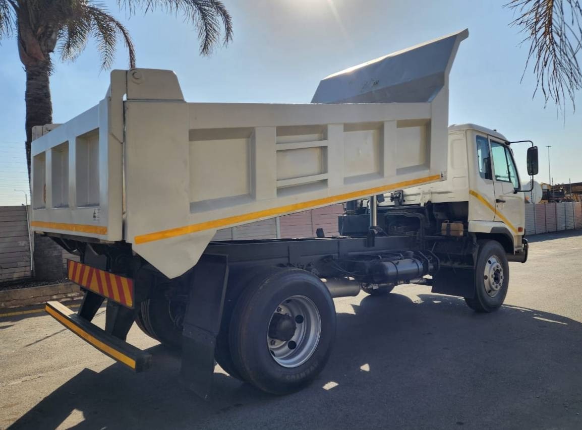 2016 UD Trucks UD85 Tipper-100068