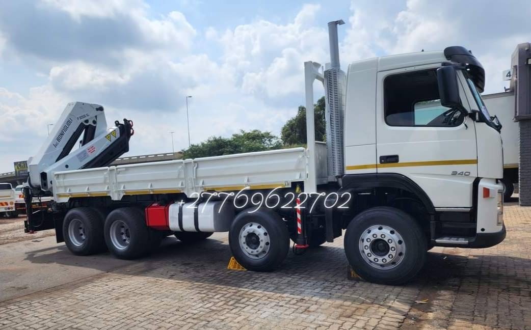 2006 Volvo FM340 Twinsteer Crane Truck-100336