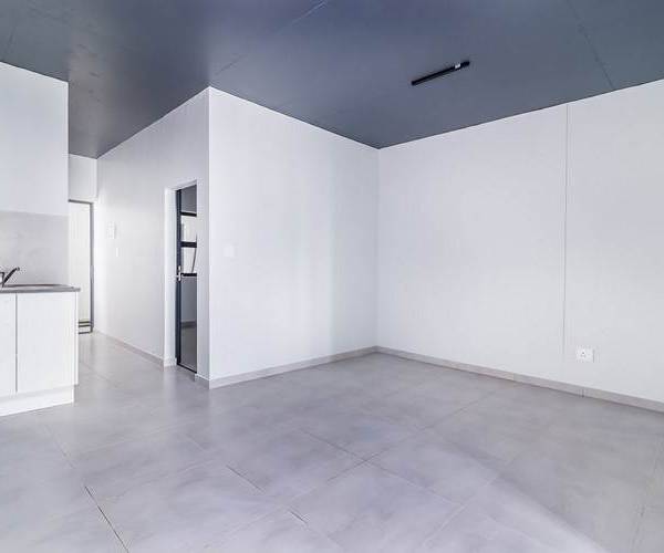 2 Bed Apartment to rent in Parklands East - 3