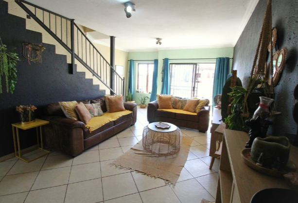 2 Bedroom Duplex For Sale in Zwartkop | Casa Dynamica Properties - 13