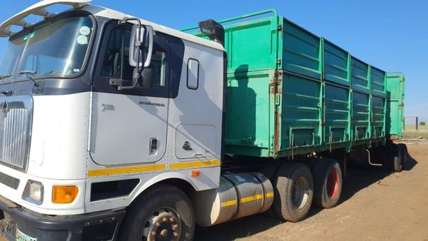 2007 International Pro Sleeper 9800 | Agrimar - 2