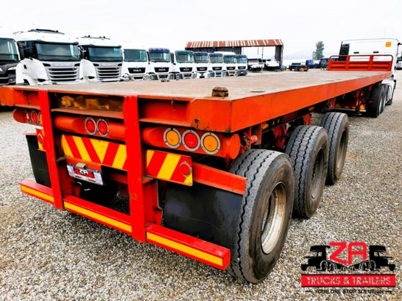 2011 13.5m Roadhog Tri-Axle Flat deck trailer | ZA Trucks & Trailers - 2