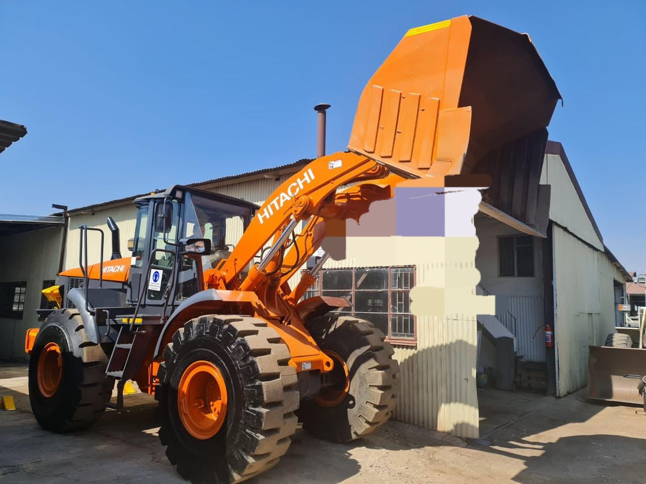 2011 Hitachi ZW220 Front end loader.  3cube bucket - 4
