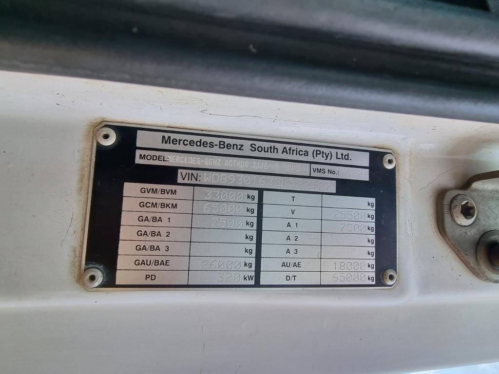 2011 Mercedes Benz Actros 3332 Crane Truck - 4