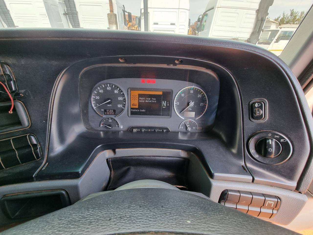 2011 Mercedes Benz Actros 3332 Crane Truck - 10