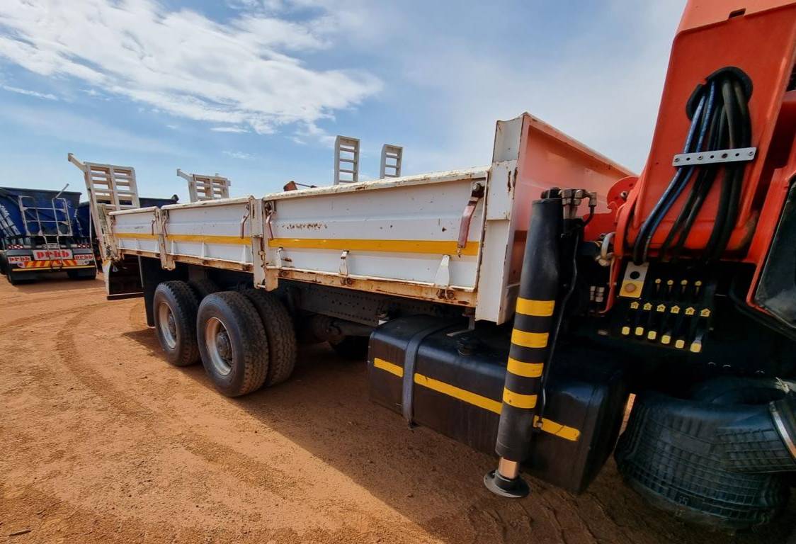 2011 Mercedes Benz Actros 3332 Crane Truck - 8