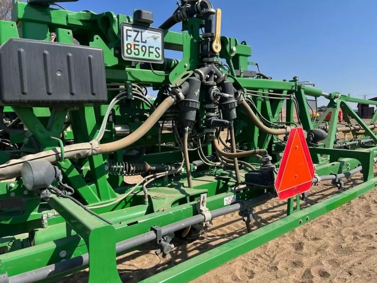 2015 John Deere R 4030 sprayer | QAC Equipment - 3