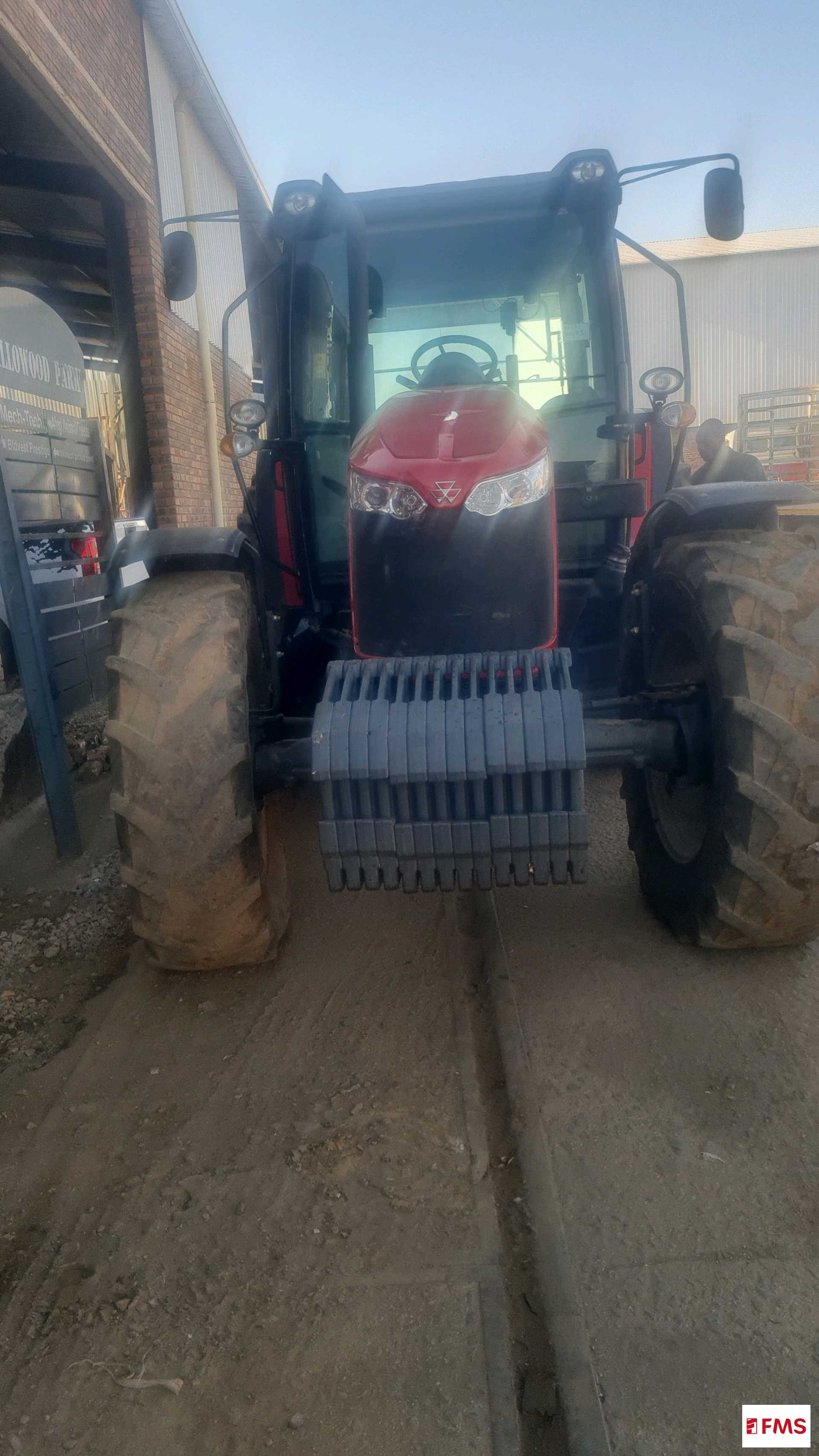 Massey Ferguson 6711 Cab - 1