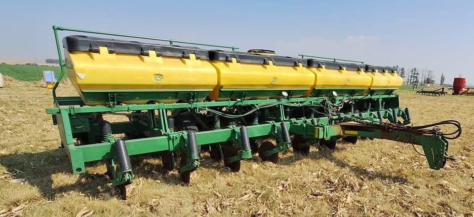 2xJohn Deere 2117 planters | Agrimar