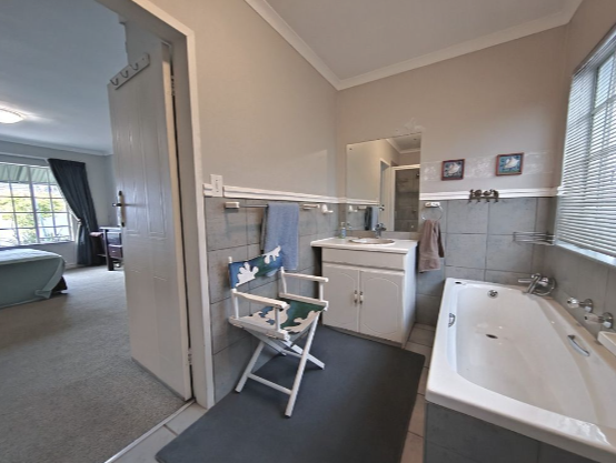 4 Bedroom House For Sale in Clubview | Casa Dynamica Properties - 5