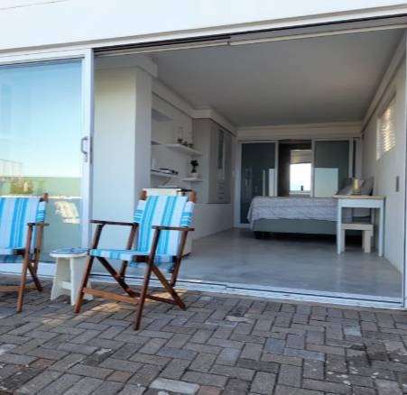 4 Bedroom Self Catering House in Jongensfontein | Agrisell - 1