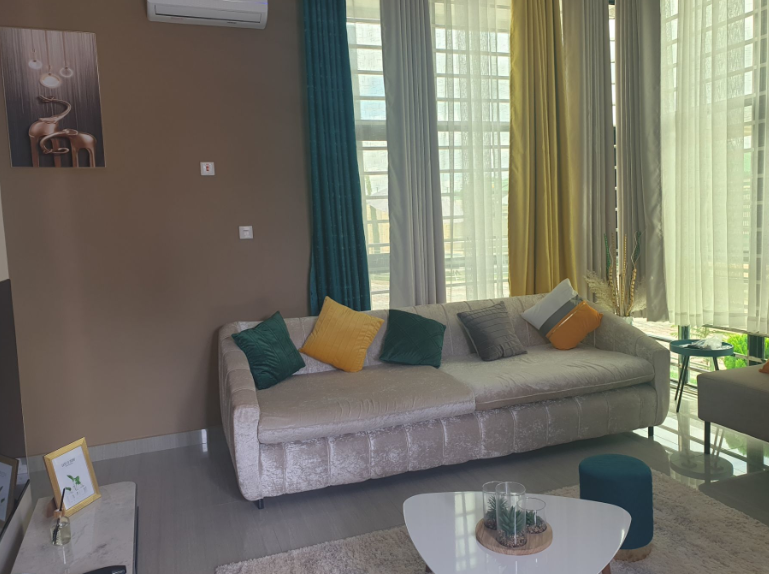 990 m² residential complex for sale in Ibex Hill (Zambia) | Pam Golding - 5