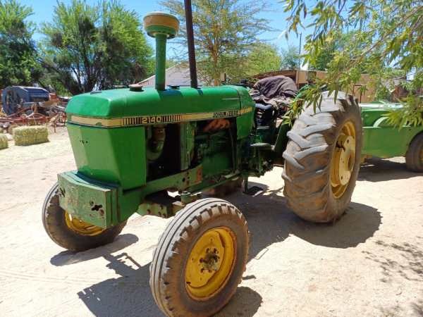 John Deere 2140 | QAC Equipment