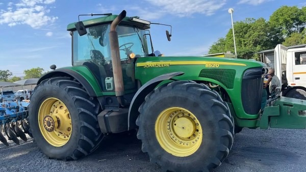 John Deere 8520 tractor for sale | QAC Equipment