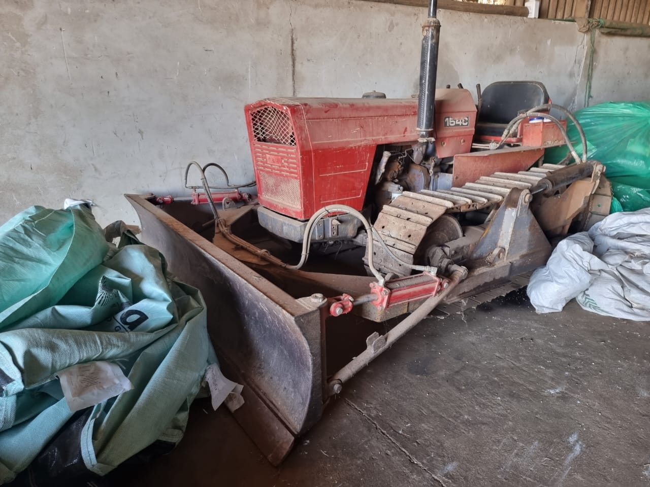 Massey Ferguson 154 C | Hidroulise stootlem wat kan skeef stel | QAC Equipment - 1