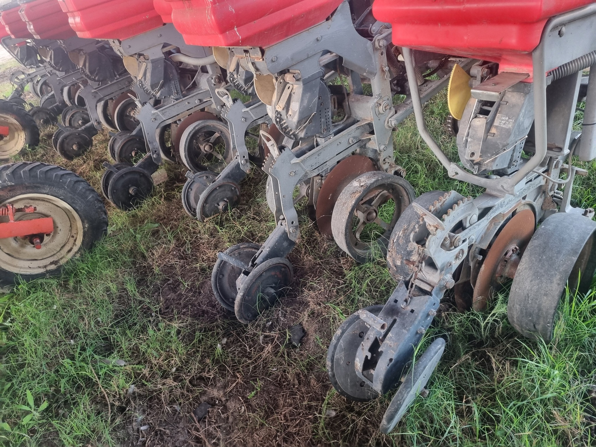 MF 715H planter | T.G. Hendriks - 6