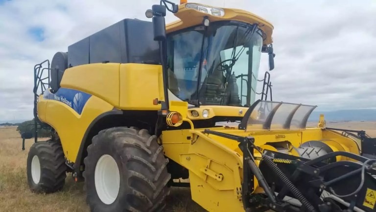 New Holland CR 9060 | QAC Equipment - 1