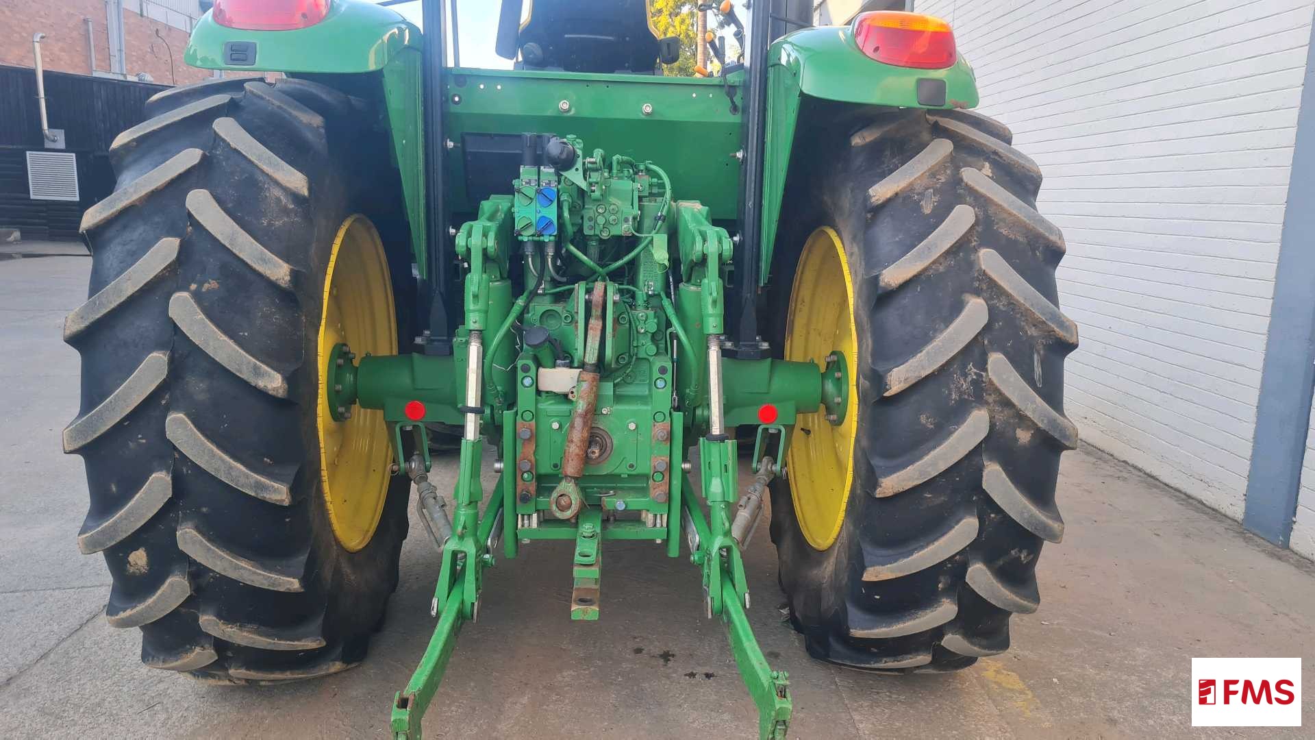 John Deere 6110m -334 - 1