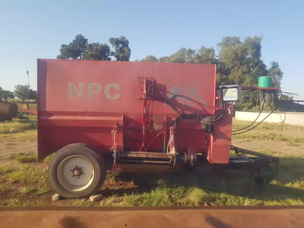The NPC 8 Cub Feed Mixer | QAC Equipment